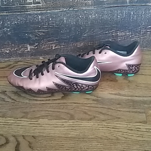 Nike Bronze Shoes - Picture 6 of 6